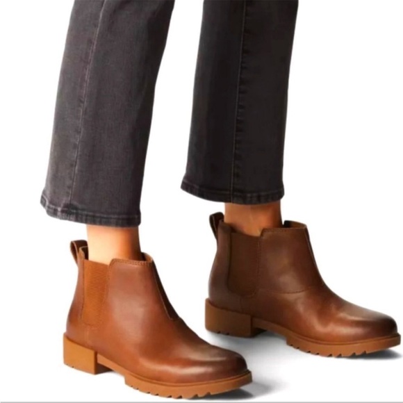 Sorel Emelie Chelsea Boot - Picture 1 of 8
